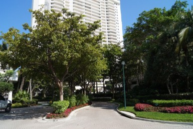 2800 Island Blvd Williams Island Aventura Condos Building Exterior View