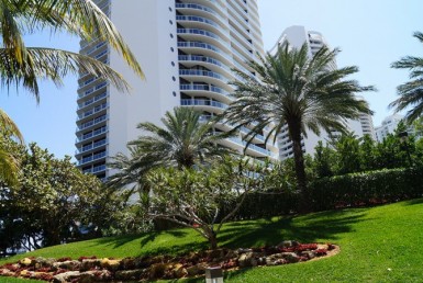 4000 Williams Island Williams Island Condos Garden Area