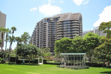 Brickell Key One Condos Garden Area