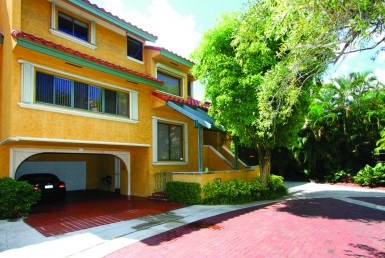 L°Hermitage Coconut Grove Condos Building Exterior Area