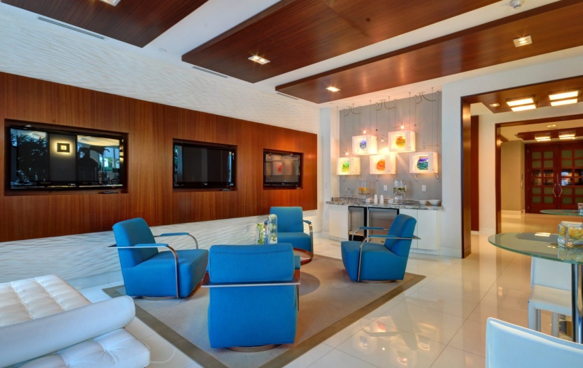 Sapphire Fort Lauderdale Condos Living Area