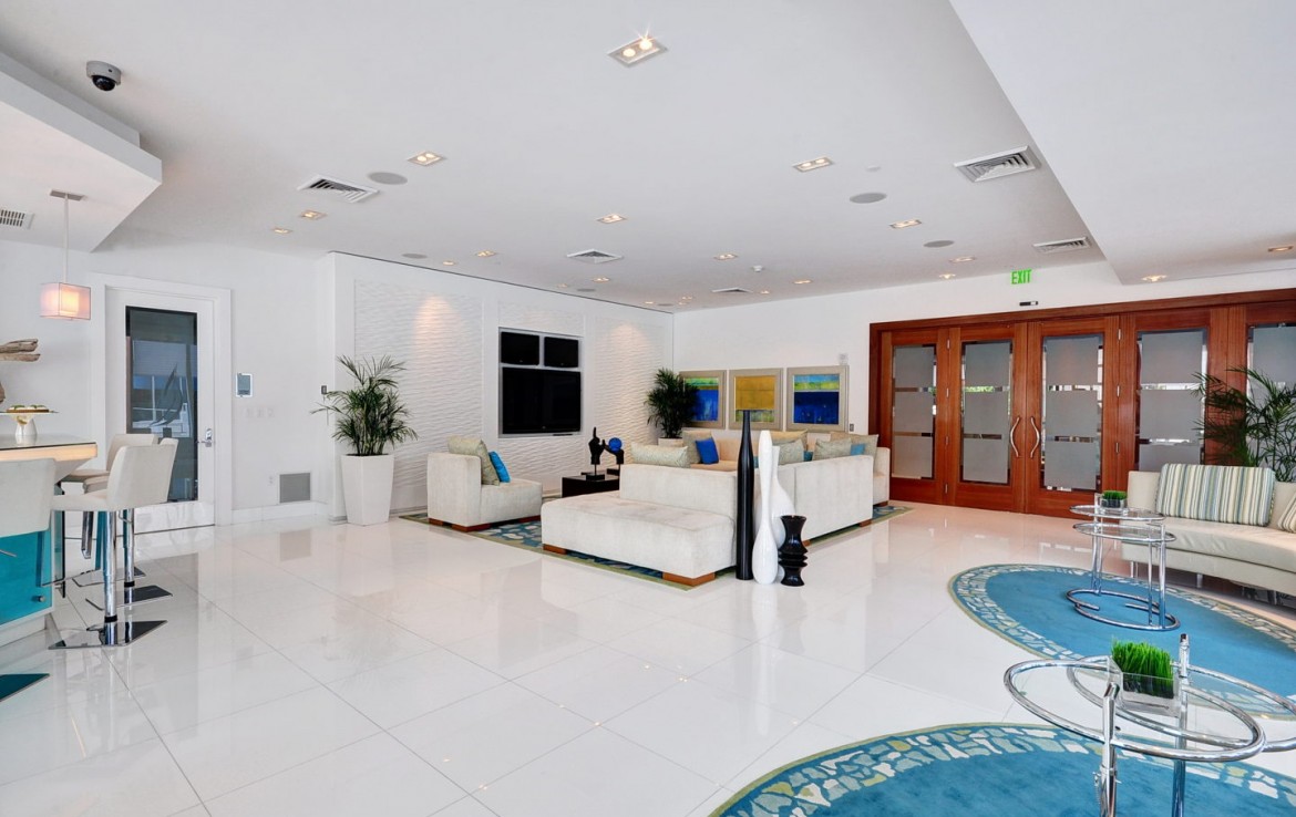 Sapphire Fort Lauderdale Condos Entrance Area