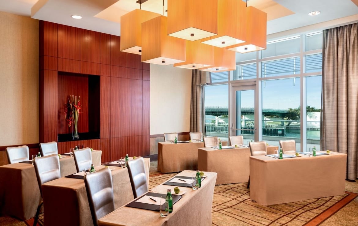 The Ritz-Carlton Residences One Bal Harbour Business Lounge