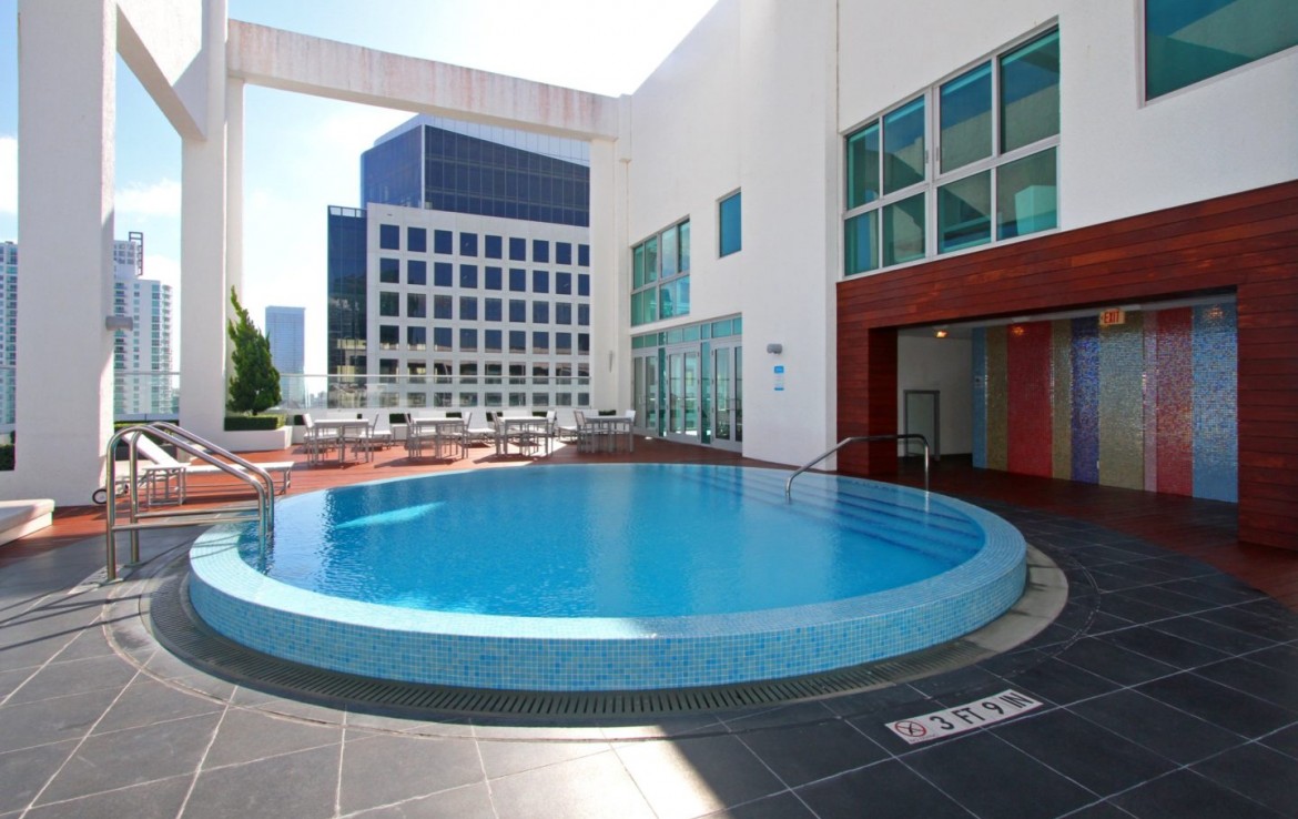 500 Brickell Condos Terrace with Outdoor Swimming Pool