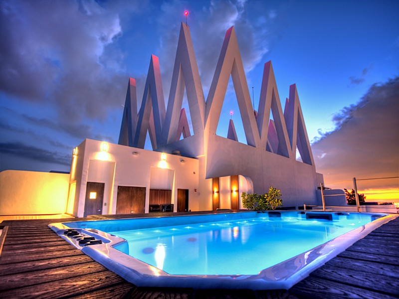 Akoya Beach Condos Outdoor Swimming Pool