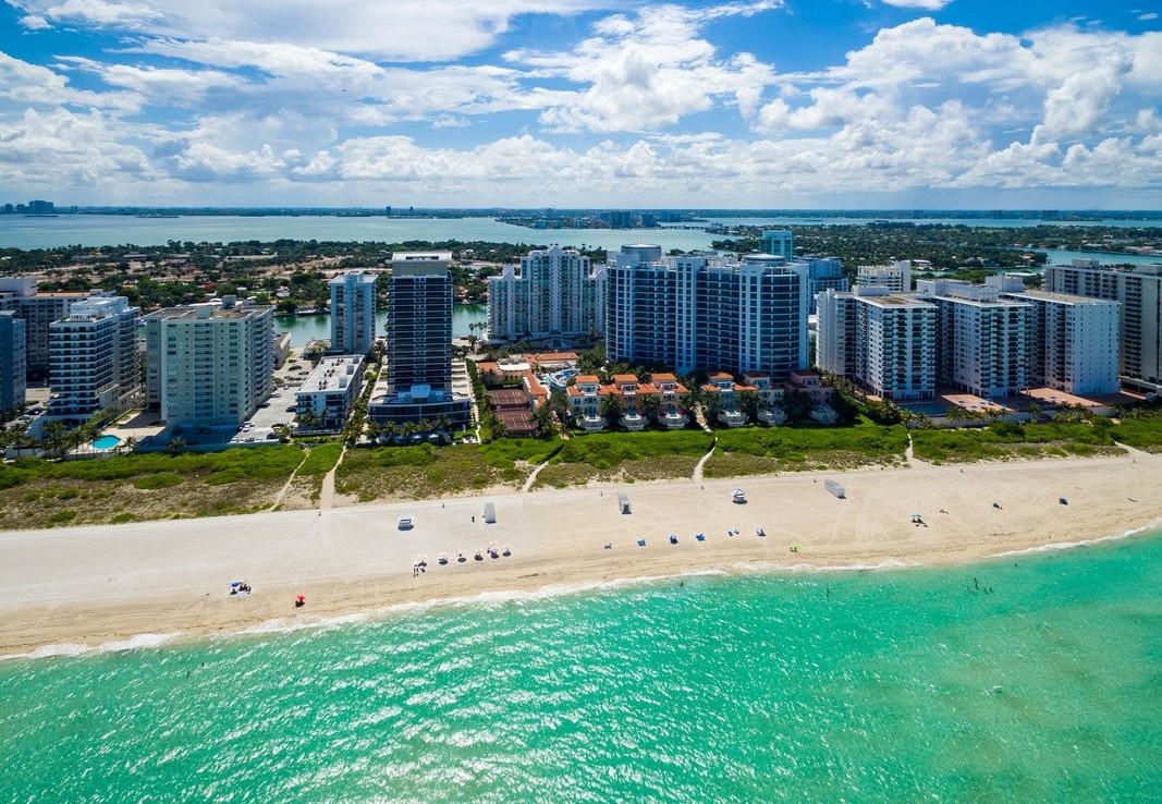 Bath Club Condos Skyline View