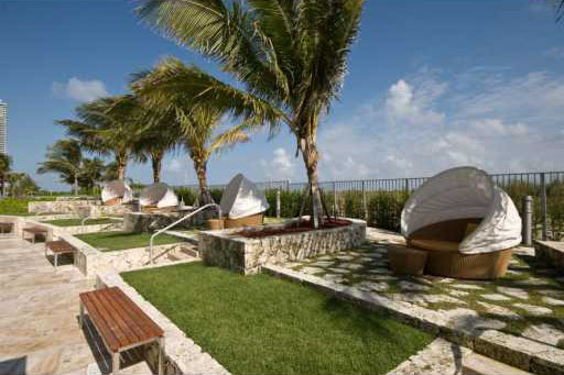 MEi Beach Condos Garden Area