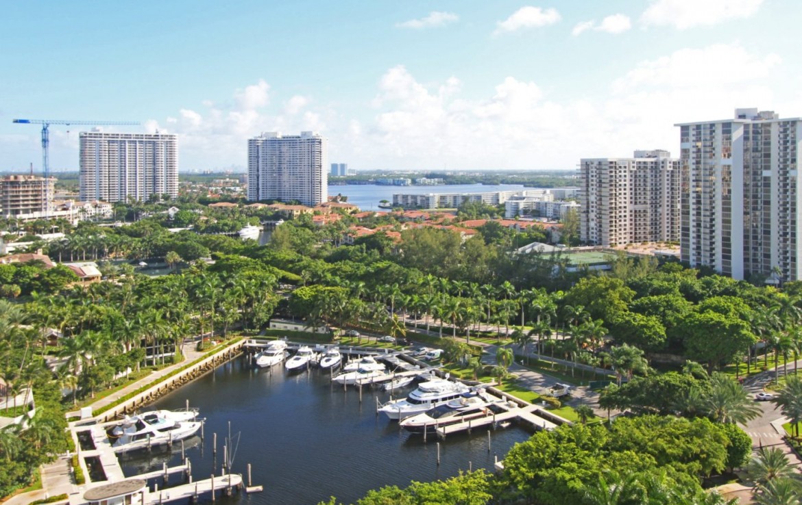 Peninsula II Aventura Condos Sea View