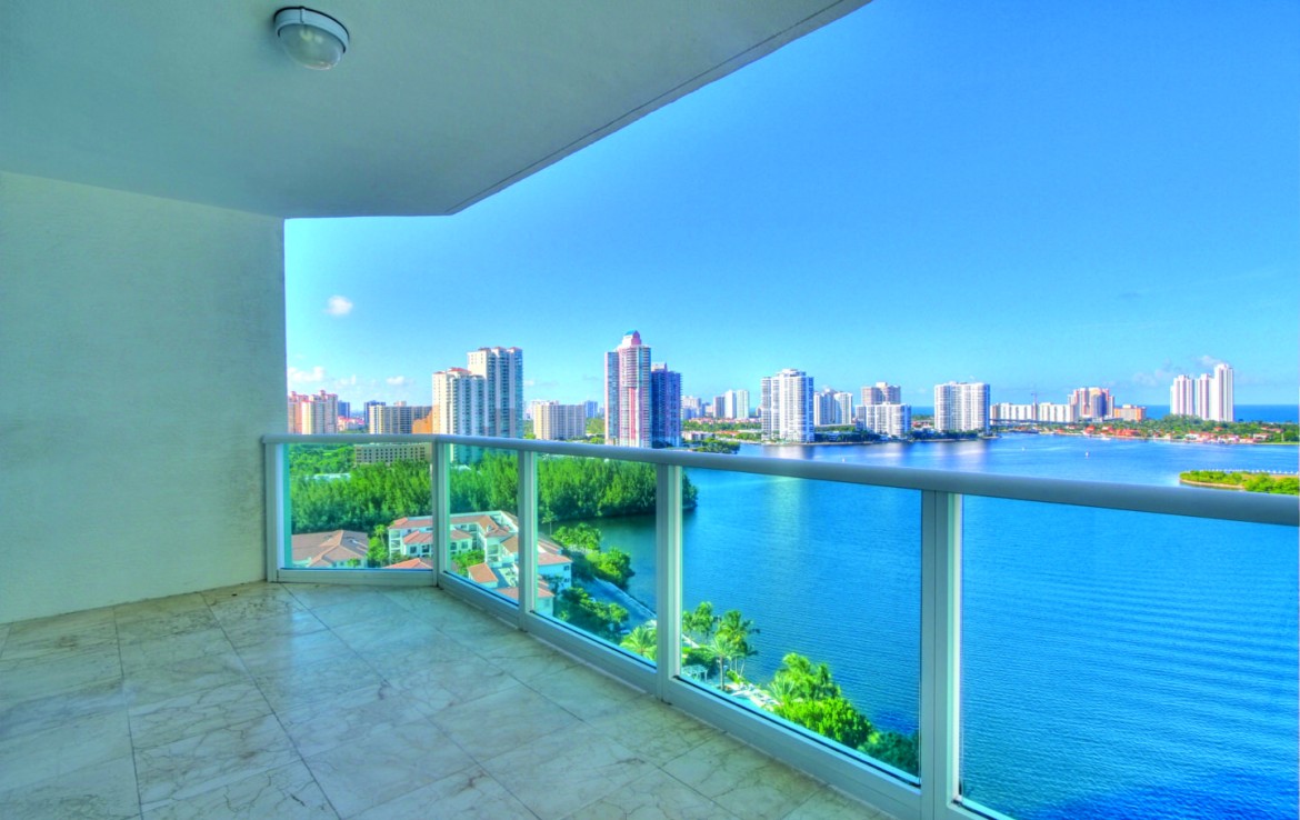 Peninsula II Aventura Condos Balcony