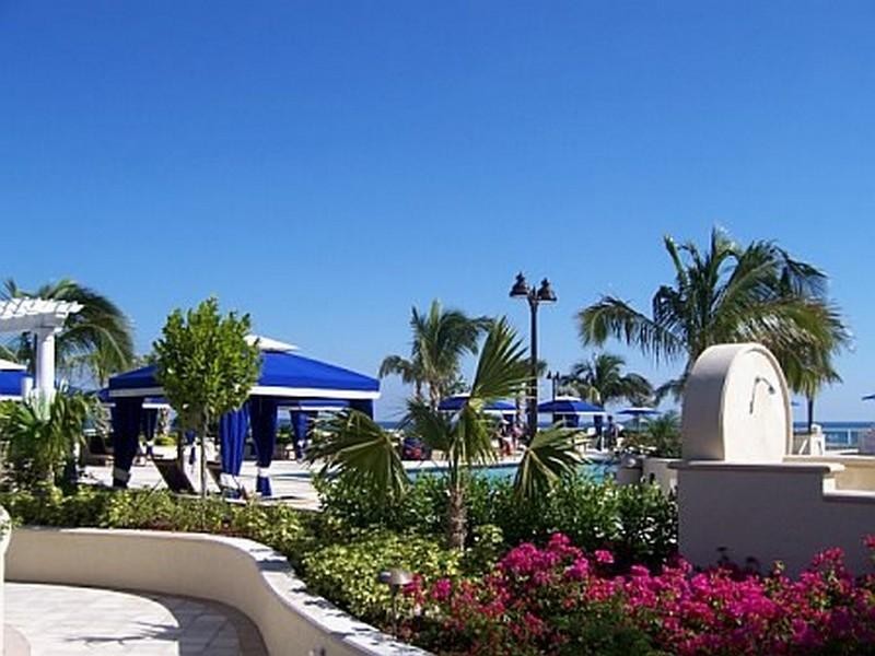 Point of Americas Ft.Lauderdale Condos Garden Area