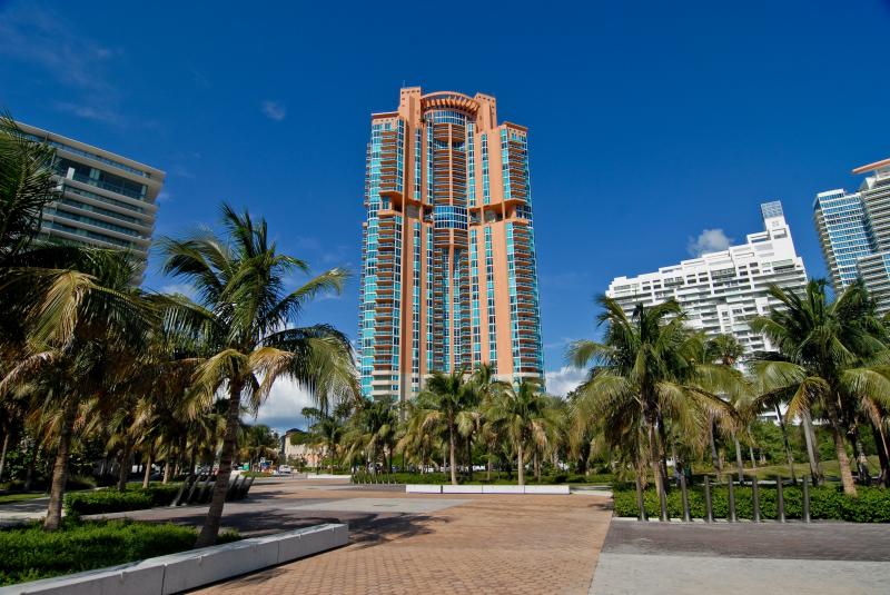 Portofino Tower Beach Condos Exterior View