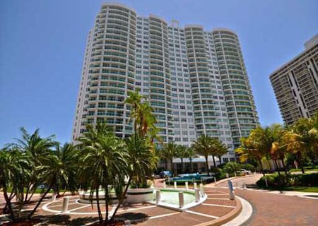 Hamptons South, Aventura, Florida