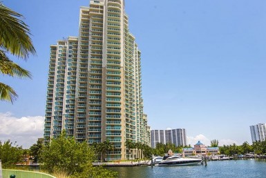 Aventura Marina apartments for sale and rent