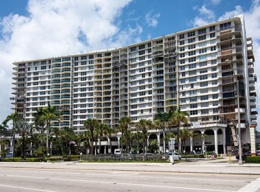 Hallmark of Hollywood apartments for sale and rent